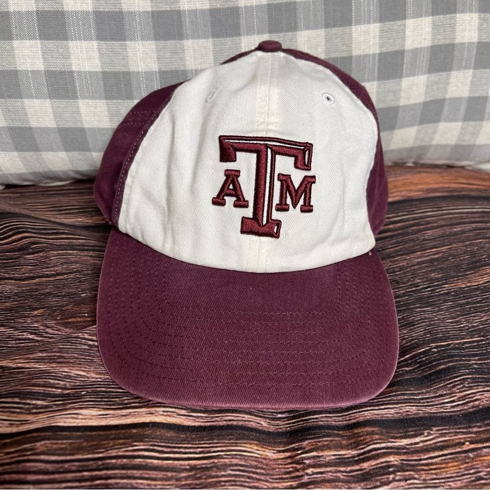 Texas A & M Aggies Hat Ball Cap Fitted Adult‎ Size Medium Maroon Football